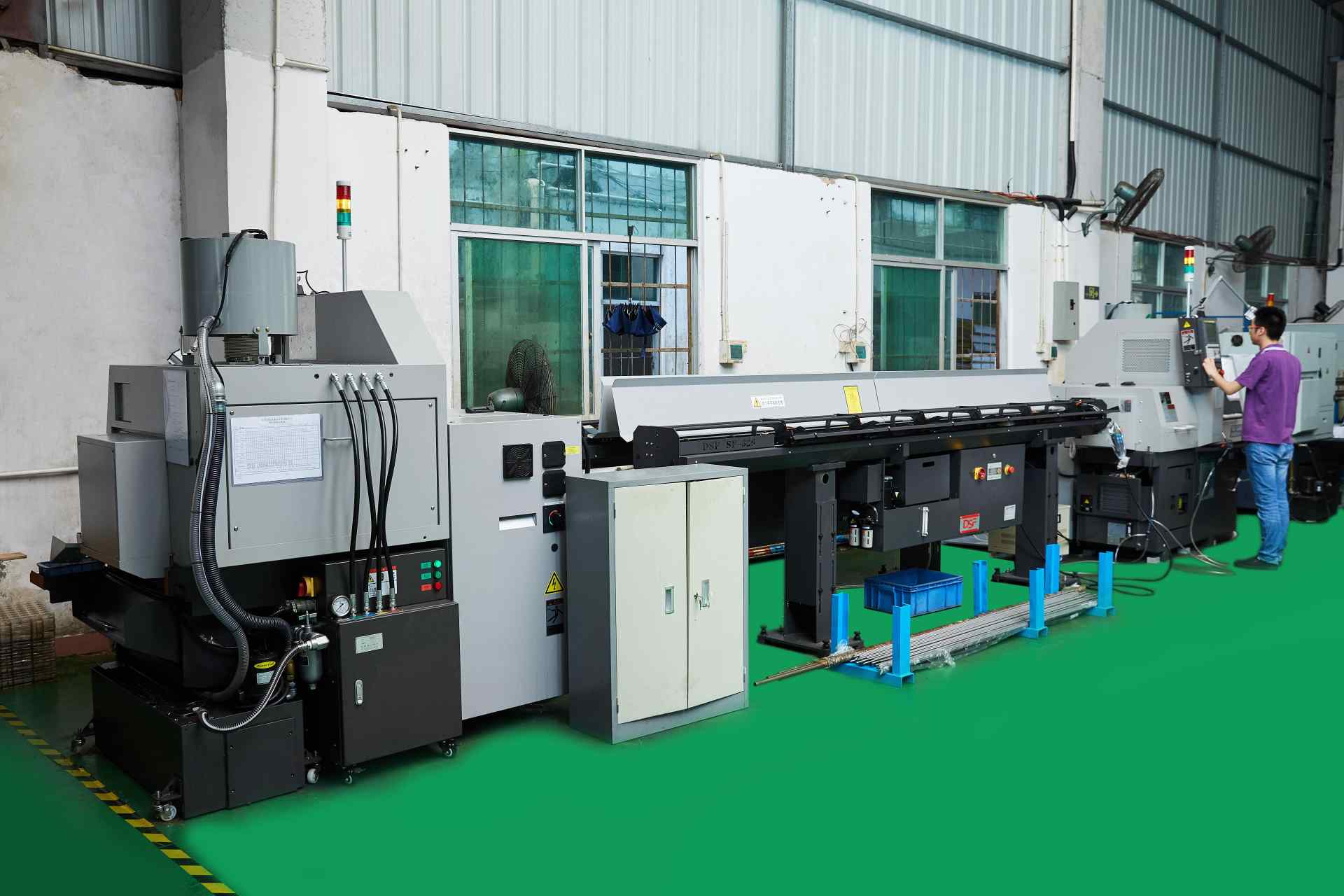 Precision CNC Tunring Center Workshop of Swiss CNC Machining
